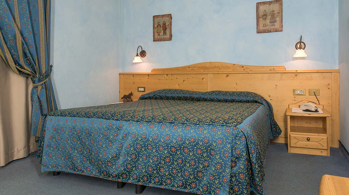 Hotel Edelweiss Breuil Cervinia Standardzimmer-Bildergalerie