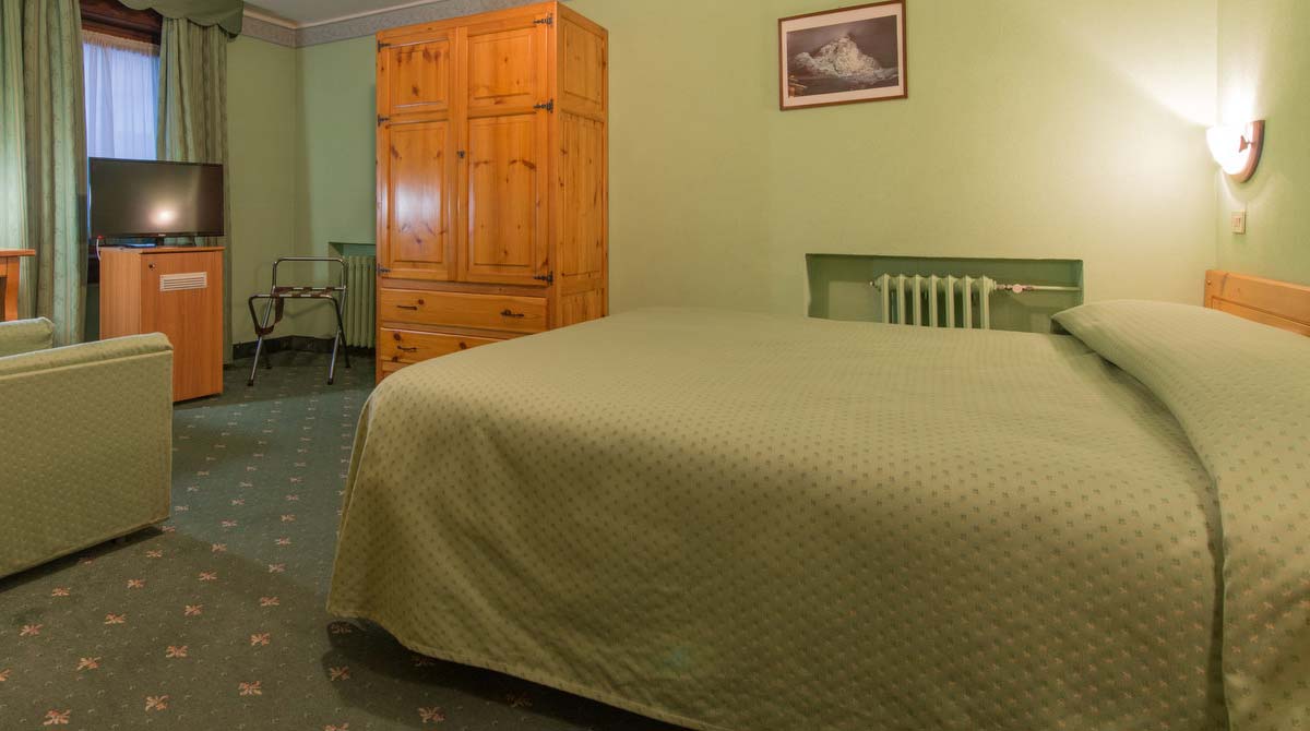 Hotel Edelweiss Breuil Cervinia Standardzimmer-Bildergalerie